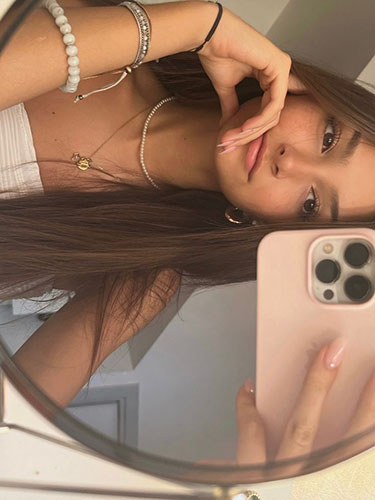 poses para fotos en espejo para instagram mujer